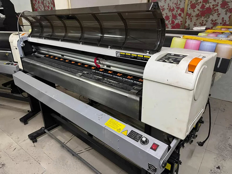 Impressora Mutoh RJ900X para impressão por sublimação de tinta